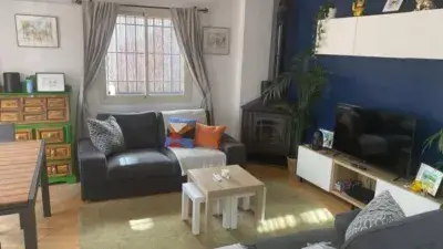 Casa en Benahavís: 3 Dormitorios, 2 Baños, Terraza y Chimenea