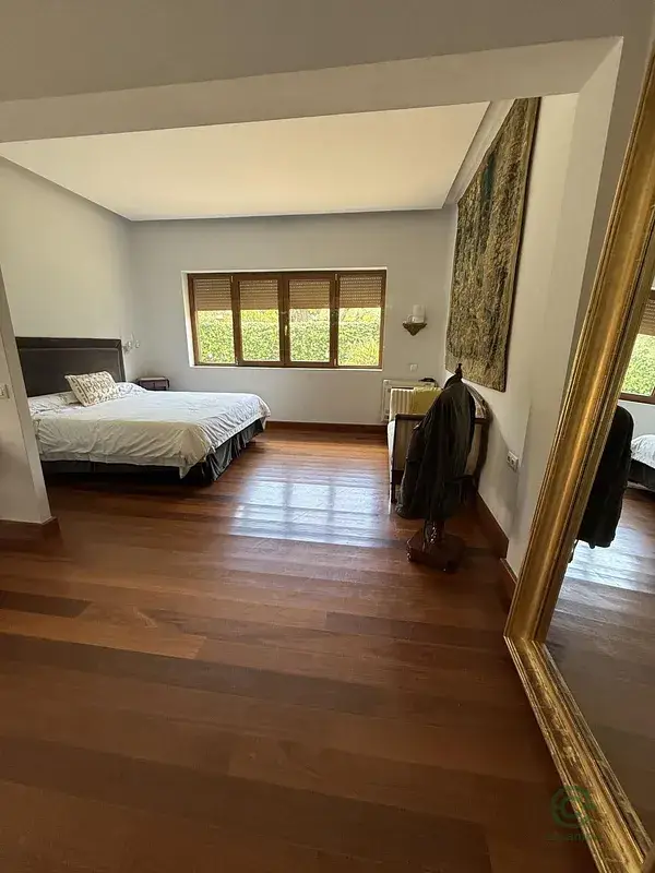Casa de Lujo en Sevilla  Urbanizacion Privada Piscina 371m2