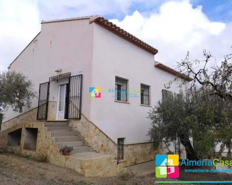 Finca Rural en Velez Rubio Almeria con dos casas