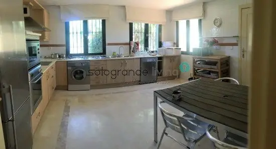 Venta Adosado con Chimenea Sotogrande