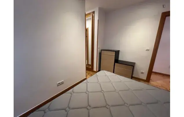 Alquiler Apartamento 5 Dormitorios Burgos 3-24 Meses