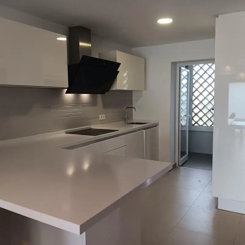 Villa de Lujo en El Paraiso 4 Dormitorios 3 Baños