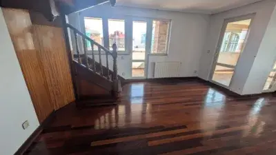 Dúplex en venta en Valdenoja 3 habitaciones 3 baños