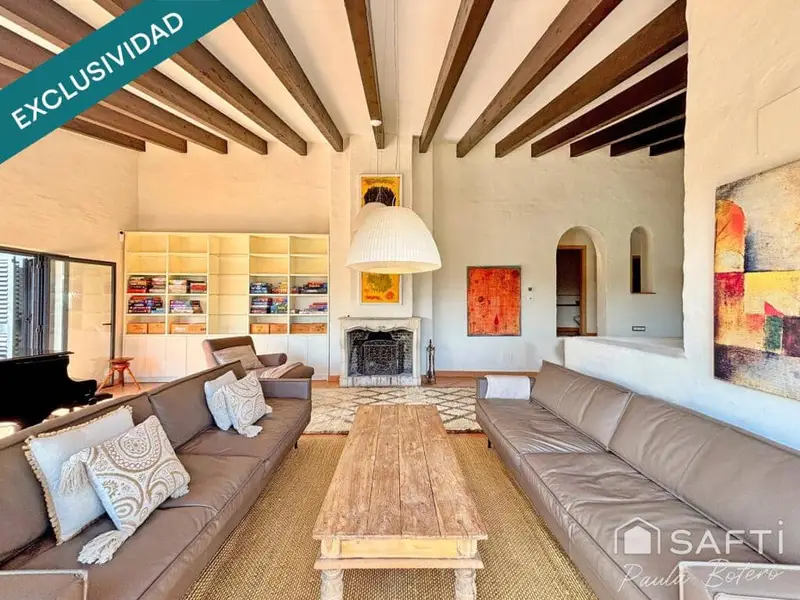 Villa de Lujo en Olivella Estilo Ibicenco con Piscina y Cancha de Tenis