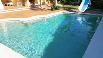 Casa en Venta Vistahermosa 6 Dormitorios Piscina Jardin