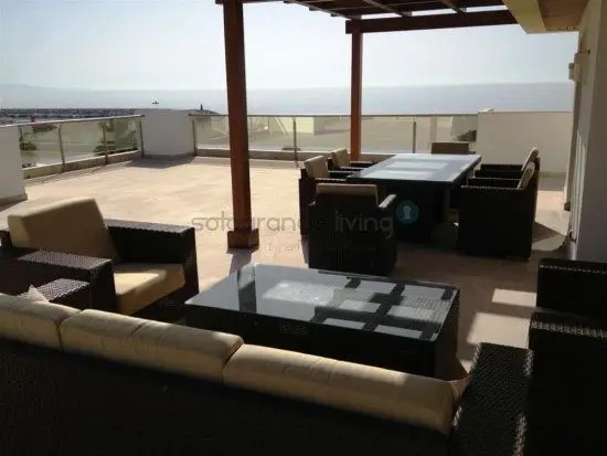 Apartamento de Lujo en Puerto de la Duquesa 3 Dormitorios 25 Baños