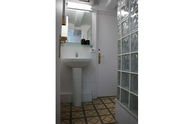 Habitaci
ón 120m
² Barcelona Alquiler Estancia Media Larga