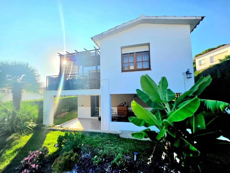 Chalet en Segur de Calafell con Piscina Privada y Jardin