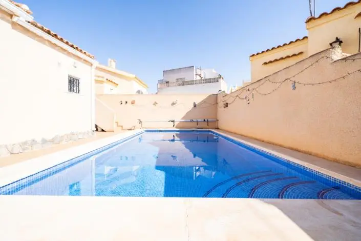 Villa en Costa Blanca 2 Dormitorios Piscina Privada