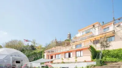 Chalet en Barcelona con Vistas Panorámicas al Mar