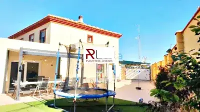 Chalet Pareado en Cartama 170m2 4 Dormitorios Piscina