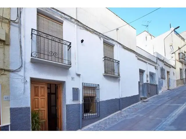 Se Vende Casa Inmensa Con Amplio Terreno Urbano en Macael
