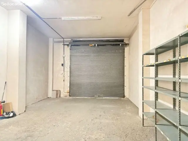 Local Comercial en Poblenou Manresa con Almacén y Acceso Vehicular