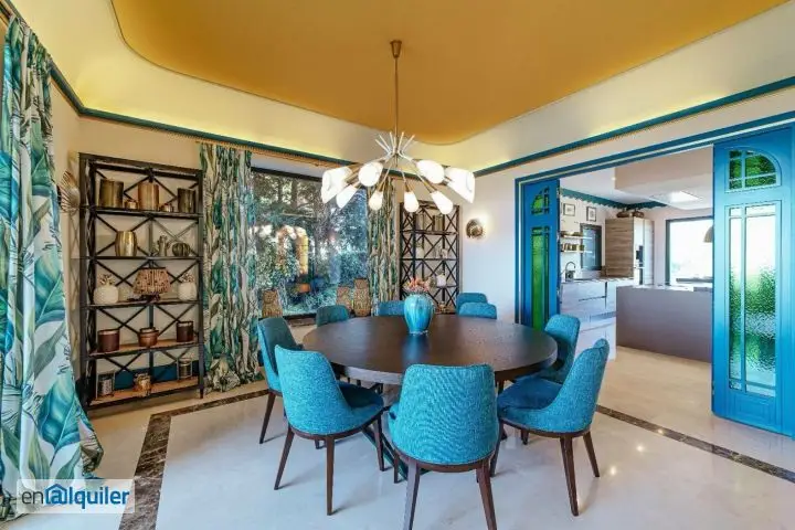 Villa de Lujo en Estepona con Piscina Privada