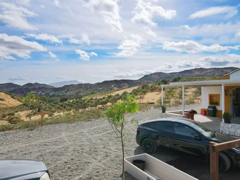 Casa de Campo con 1 Dormitorio y Establos en Guaró
