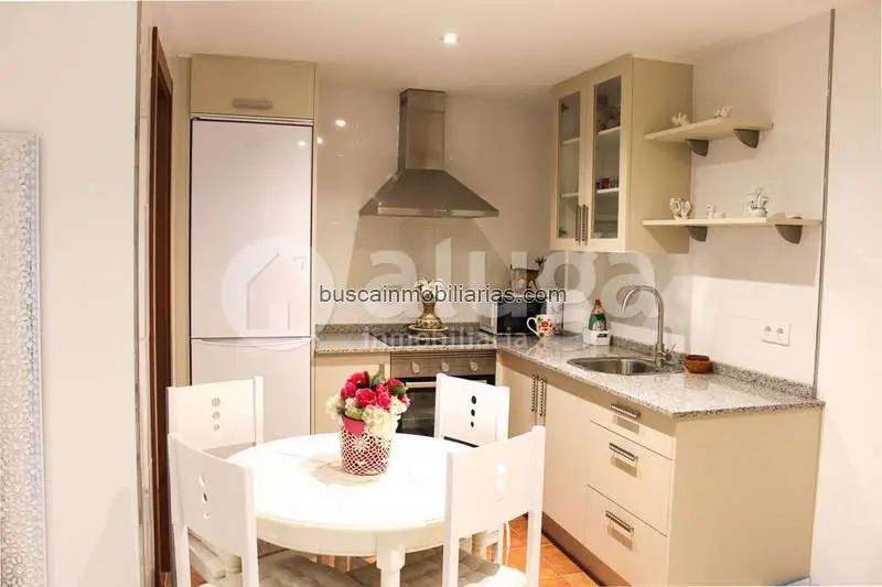 Apartamento en venta Cangas cerca playa reformado amueblado