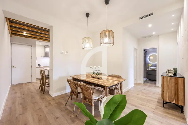 Piso Reformado 85m2 Cerca del Retiro 2 Dormitorios
