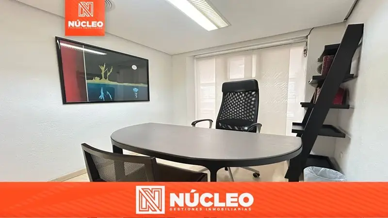 Local de 170m2 en Murcia para inversores. Alquilado. Tres estancias y garaje.