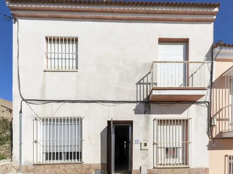 Casa en Gerena 127m2 3 habitaciones 2 baños