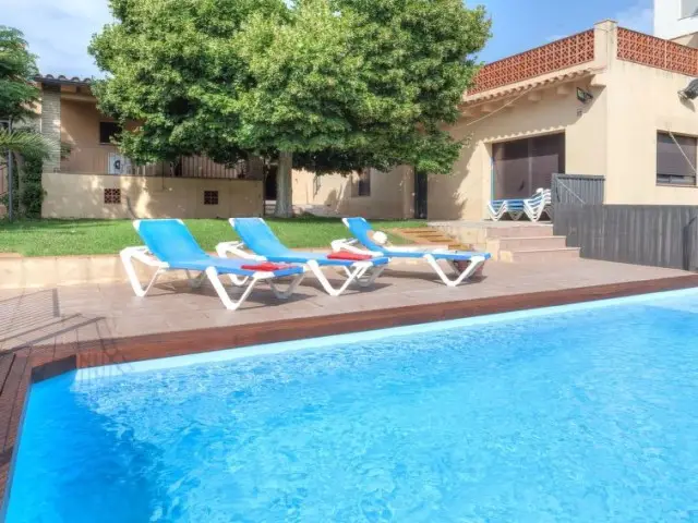 Casa Rural 8 Dormitorios Calonge Piscina Jardin Barbacoa