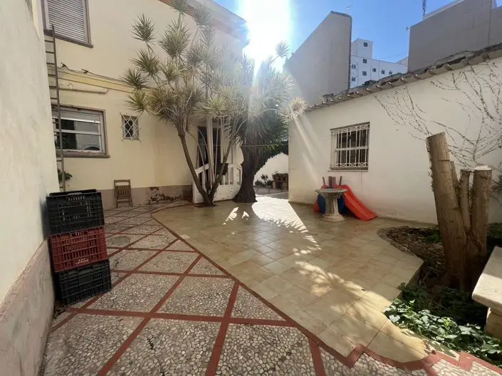 Villa de 7 Dormitorios en Venta en Denia