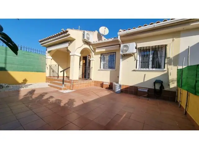 Chalet Pareado 3 Dormitorios Piscina Comunitaria Guardamar La Mata