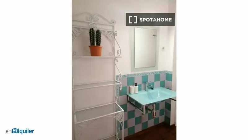 Estudio con Terraza en Granada 32m2 Amueblado