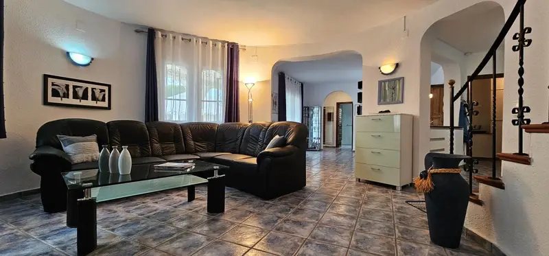 Chalet en venta en L'Ametlla de Mar con piscina y jardin