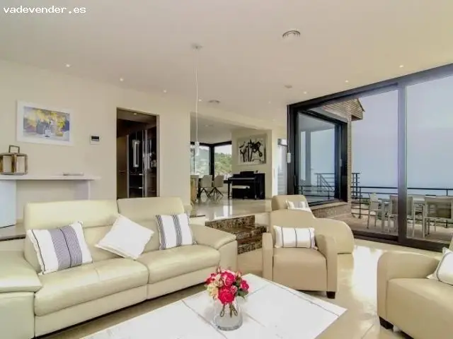 Casa de Lujo con Vistas al Mar en Sitges
