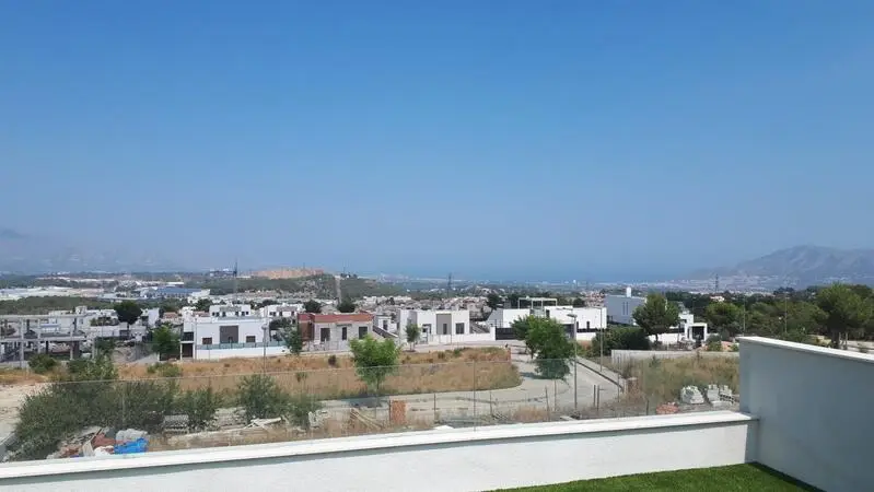 Villa Mediterranea con Vistas al Mar y Montana