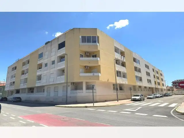 Piso de 2 Dormitorios en venta Almoradí, España