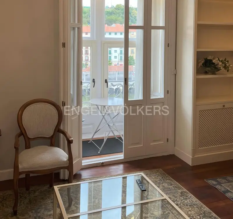 Apartamento en Bilbao 110m2 3 habitaciones 2 baños cerca Puente Ayuntamiento