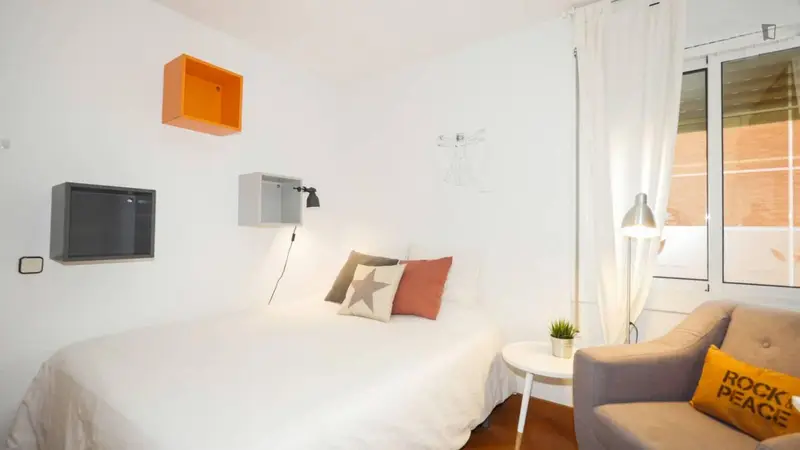 Habitacion Doble con Balcon para Estudiantes y Jovenes Profesionales