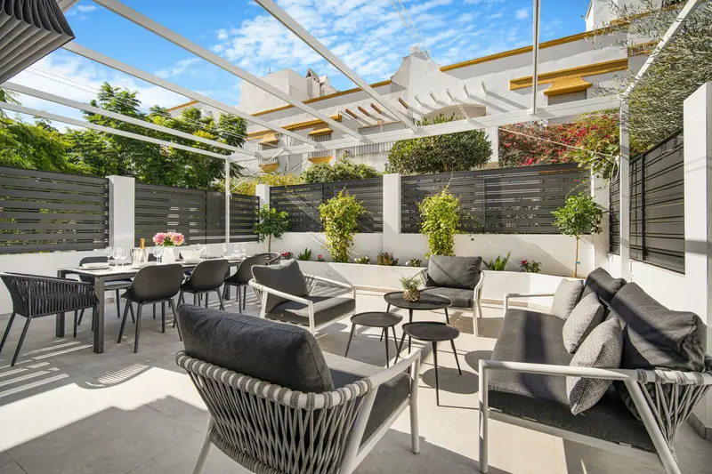 Imponente Casa Urbana en Marbella Cerca de la Playa