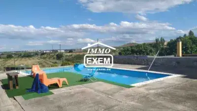 Torre con Piscina en Alcoletge Ideal para Familias