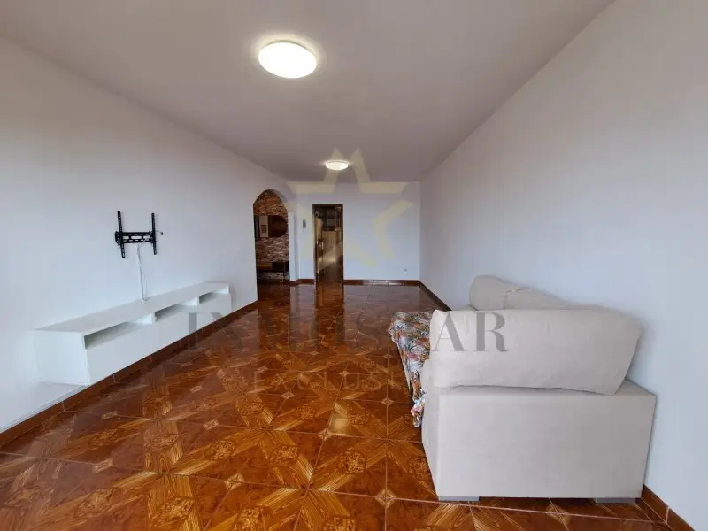 Venta Piso con garaje en El Cantillo 4 habitaciones 2 baños