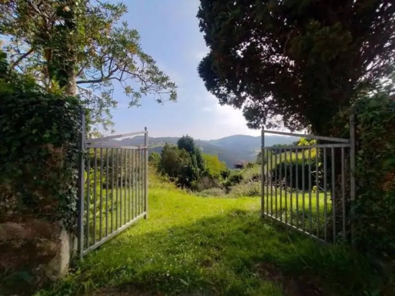 Casa Rustica en Cudillero Asturias con Horreo y Fincas
