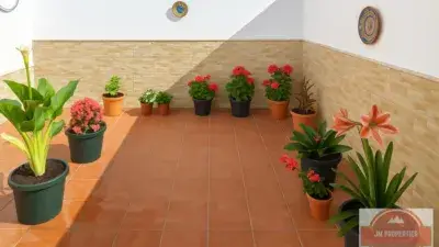Chalet Adosado en Almogía con Piscina Cerca de Málaga