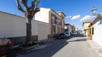 Casa en Venta 350m2 4 Habitaciones 2 Baños Gran Patio