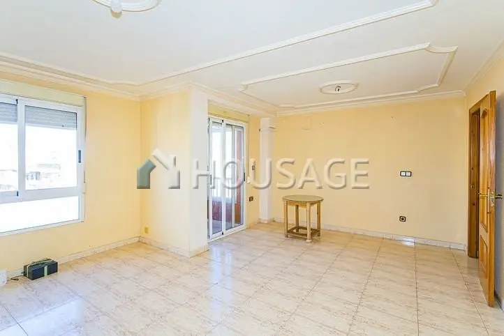 Piso en venta en Catral 103m2 3 dormitorios 2 baños cerca de colegios