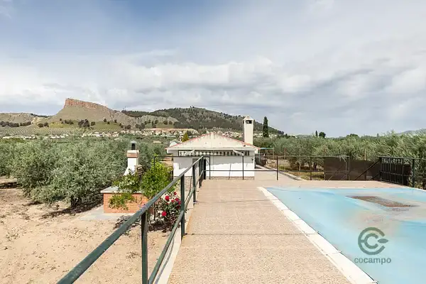 Casa de Ocio en Albolote con Piscina y Olivos