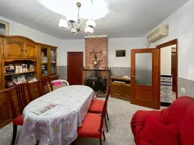 Casa Adosada en Illescas 82m2 3 Dormitorios Patio Nave