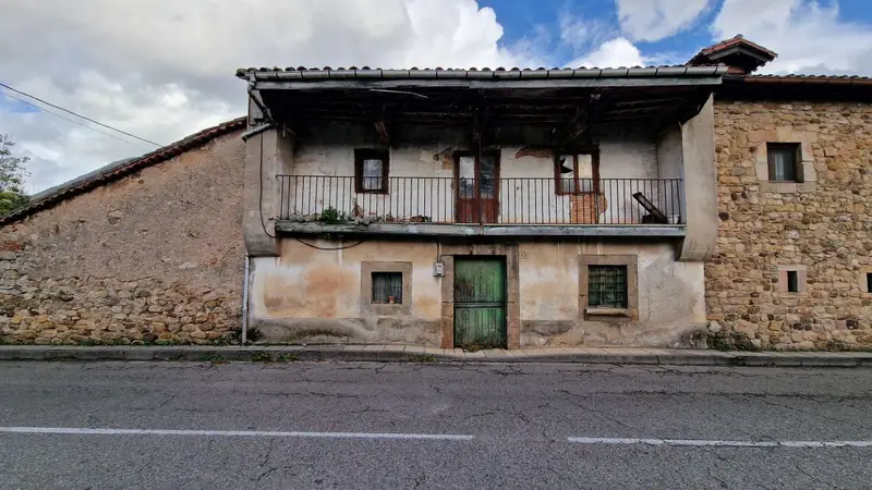 Casa en Barros Los Corrales de Buelna con Terraza