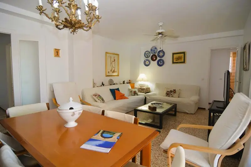 Apartamento 4 Dormitorios Campoamor Cerca Playa