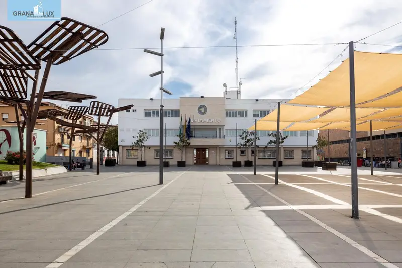 Venta Local Comercial Armilla 60m2 Centro Comercial