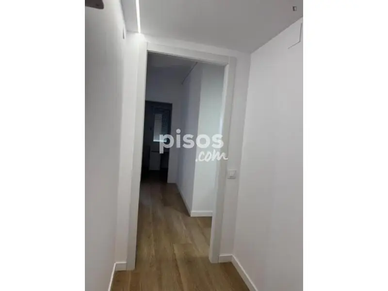 Habitaci
ón en Alquiler Sabadell Barcelona 32 D
																																	ías M
																																																	ínimo Wifi Ascensor