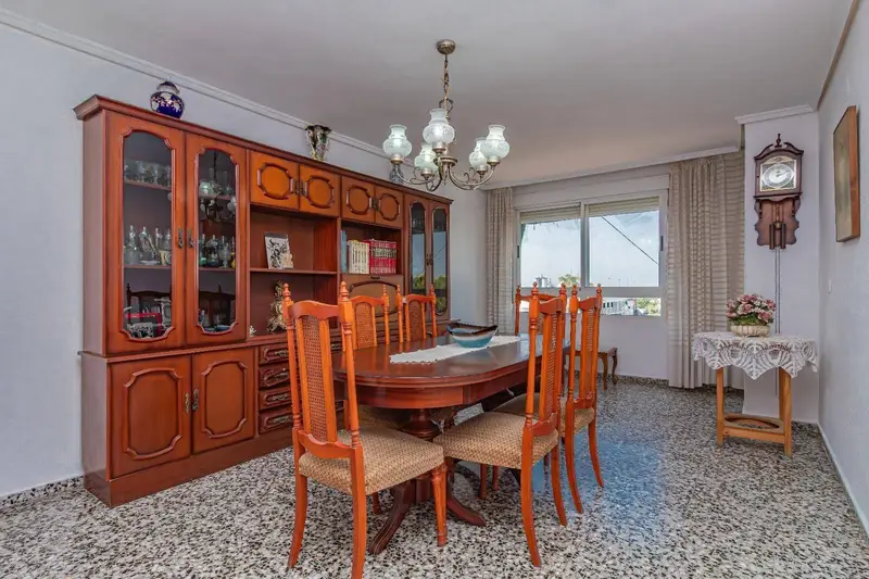 Piso en Venta en Castellón - 4 Dormitorios - Terraza - Reforma Parcial