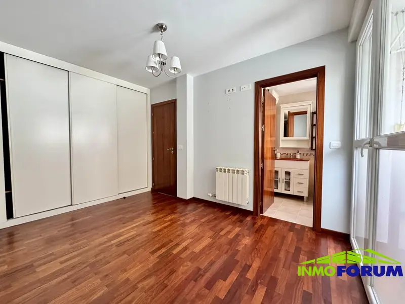 Venta Piso 3 Dormitorios Mesoiro A Coruña