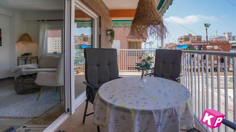 Apartamento en Gran Playa Santa Pola con Terraza y Plaza de Aparcamiento