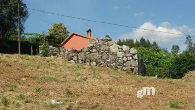 Casa y Galpón en Arbo Pontevedra para Restaurar